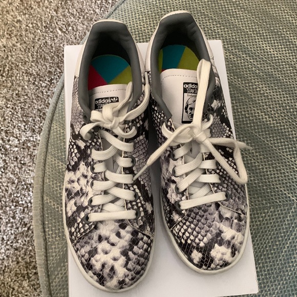 adidas Shoes - Snake skin Stan Smith Adidas